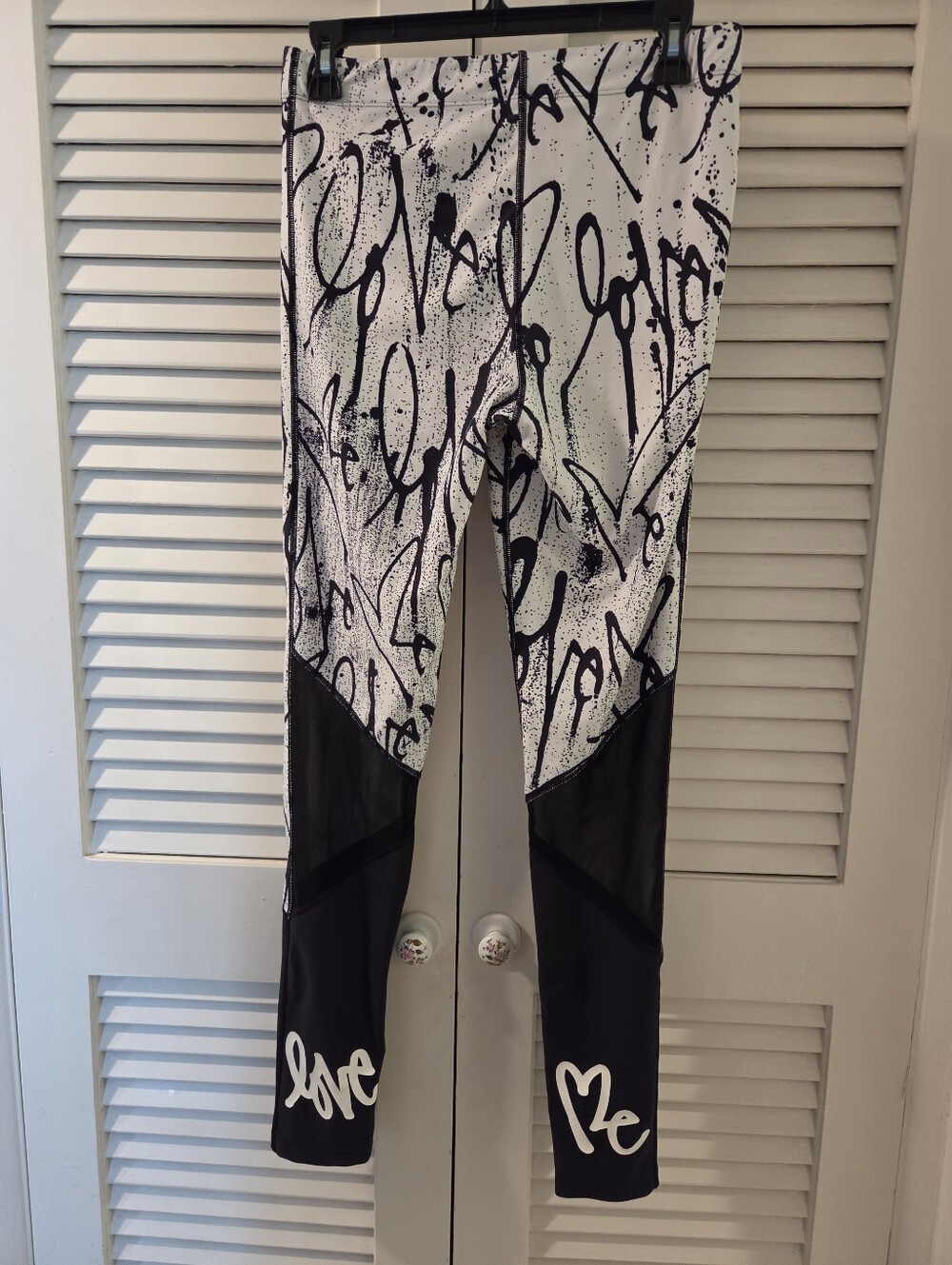 Carbon 38 Black & White Script Print Leggings with 'Love Me' Detail. Sz S